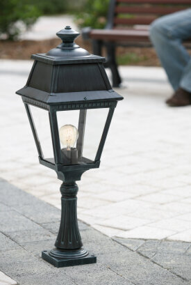 Avenue 2 06 | Sockelleuchte ruhige Wegeführung Roger Pradier